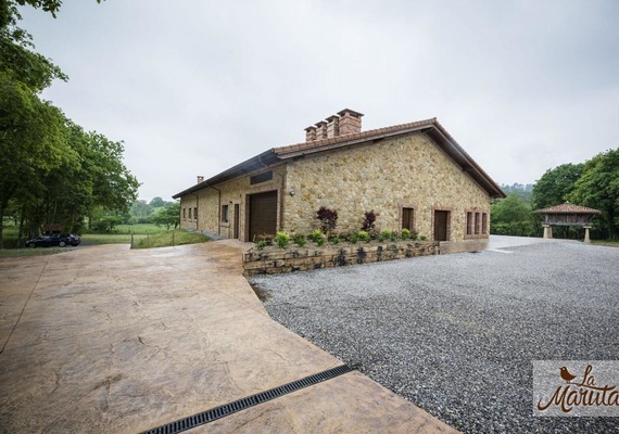 Amplio parking y grandes espacios para todos tus invitados en bodas en Sariego (Asturias)